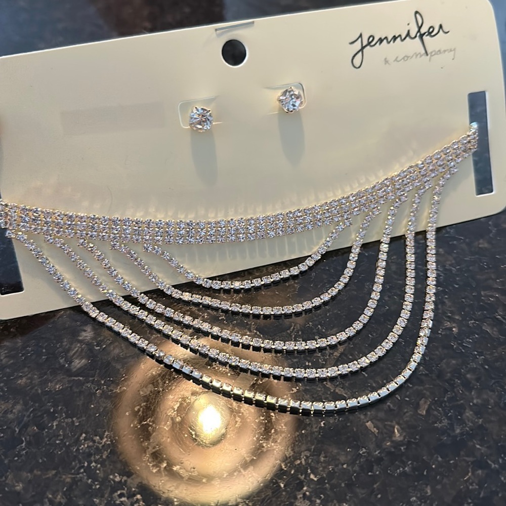 Silver and crystal clear rhinestone necklace! NWT!